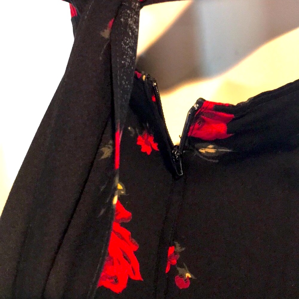 Dress - Picture 6 of 7